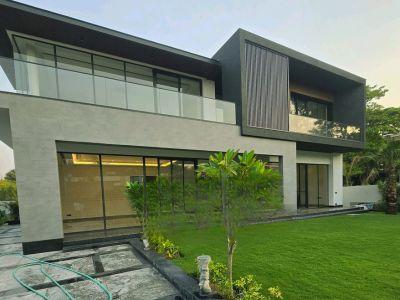 5 Bedroom Farm house 1400 sq-yds in Sultanpur, South Delhi