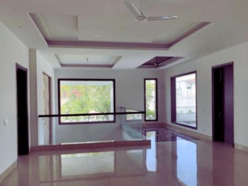 6 Bedroom Farm house 1200 sq yard in Vasant Kunj, South Delhi-4