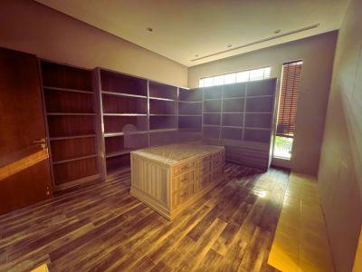 6 Bedroom Farm house 10000 sq yard in Chattarpur, South Delhi